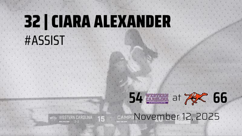 Ciara Alexander (32) G tosses in a #layup, #assist by Jasmine Nivar (20) G